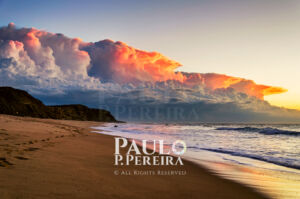 Surfar na nuvem | Surfing in the Cloud | Praia de Santa Rita, Torres Vedras, Portugal